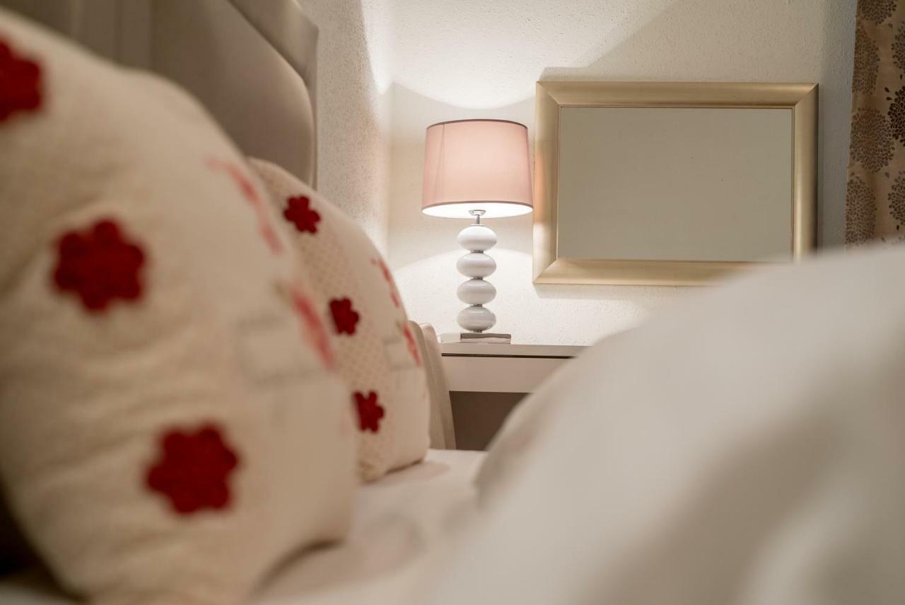 Adam Apartments Stobreč Eksteriør bilde